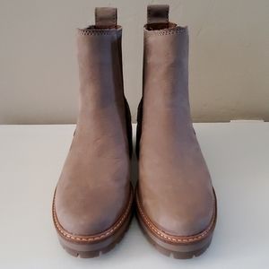 Timberland Women's Courmayeur Valley Chelsea Boots